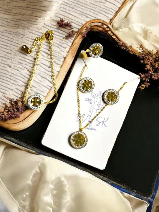 Tory  Necklace Set
